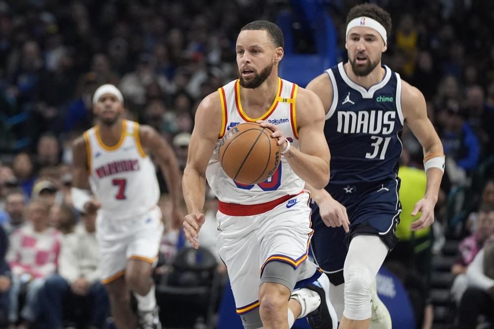 争冠形势骤 争冠形势骤